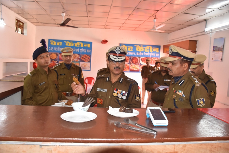   महानिरीक्षक, प.उ.से. द्वारा 245 बटालियन का निरीक्षण